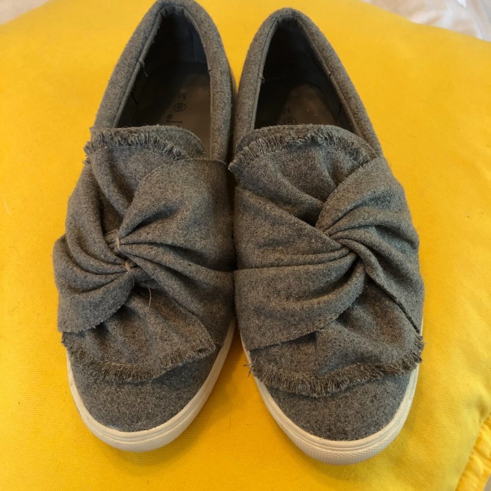 Indigo Soul bow sneakers